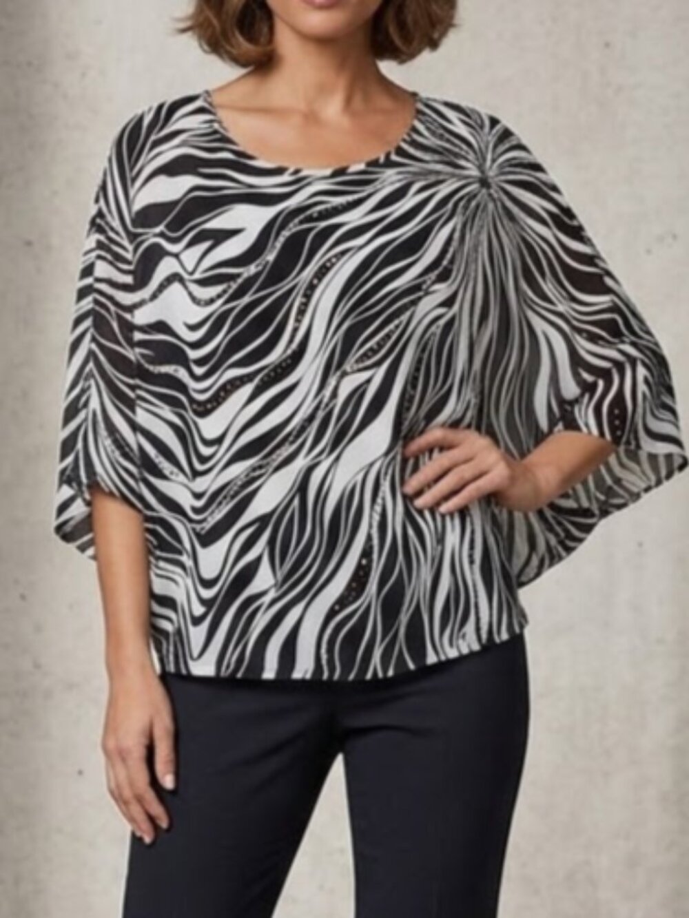 Signature by Robbie Bee Black & Gold Geo Waves Sequin Two piece blouse/tank 14W